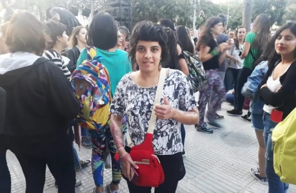 Bernarda Massolo marchó en Santa Fe por el Día de la Mujer. (@airedesantafe)