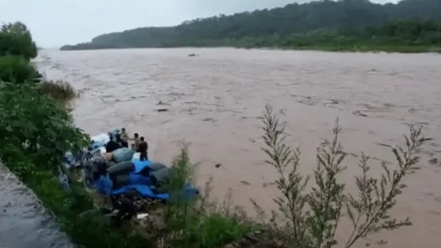 Empeora el clima en el río Bermejo y complica las tareas de búsqueda