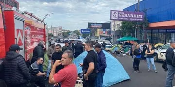 Sin acuerdo, continúa el acampe policial en Posadas