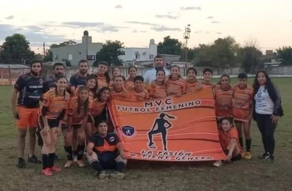 El equipo de fútbol femenino de Monteros Vóley ascendió a Primera en la LTF en su primera participación.