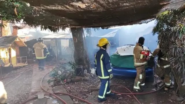 Puerto Iguazú | Dos incendios arrasaron con viviendas y dañaron un local comercial