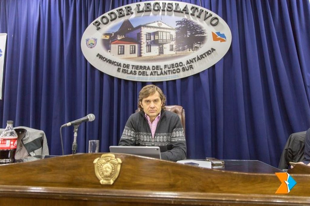 Legislatura Fueguina - legislador Federico Sciurano (UCR), presidente de la Comisión 7.