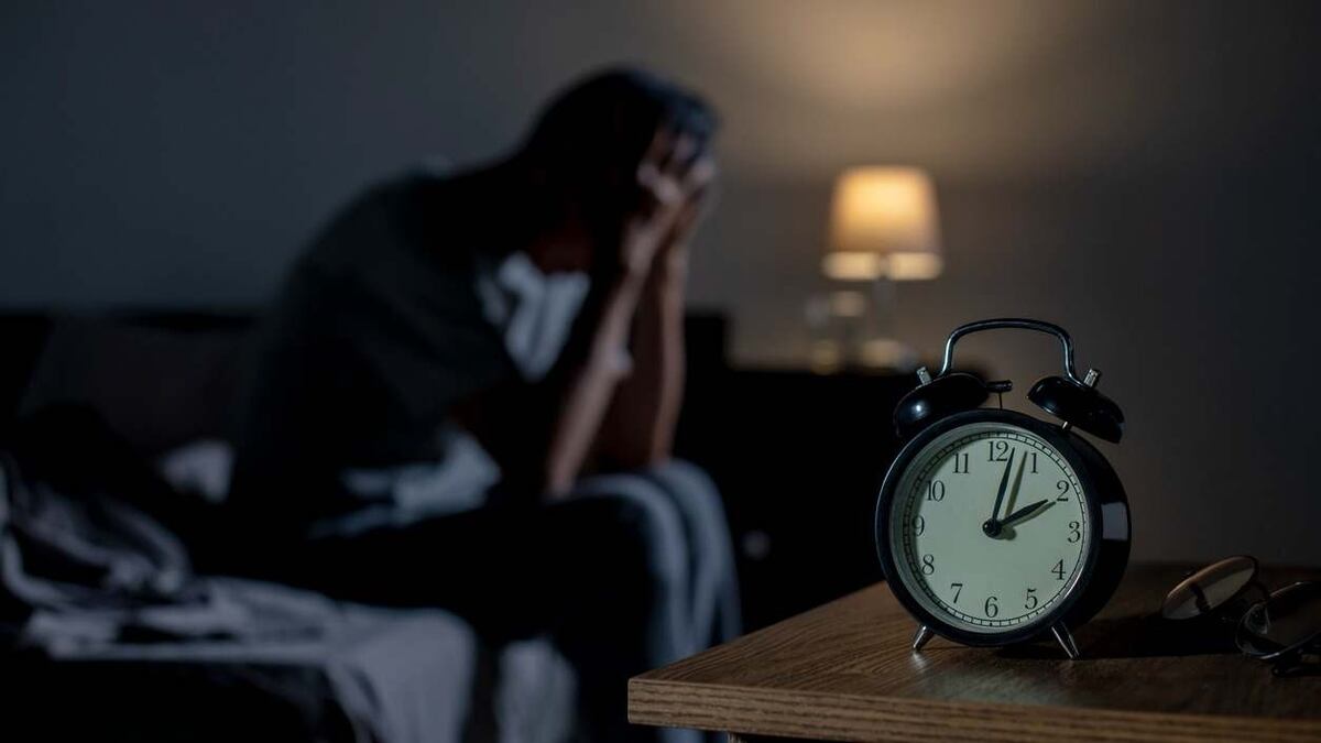 Qué dicen los expertos sobre las personas que se despiertan entre las 2 y las 4 de la madrugada thumbnail