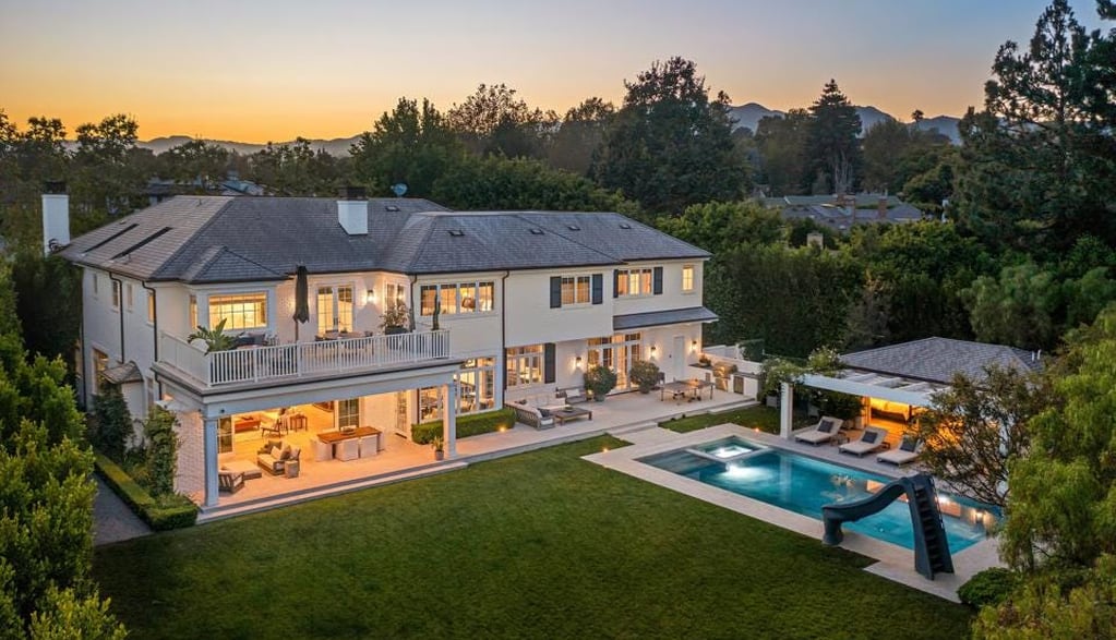 Ben Affleck y Jennifer Lopez vendieron una mansión del actor.