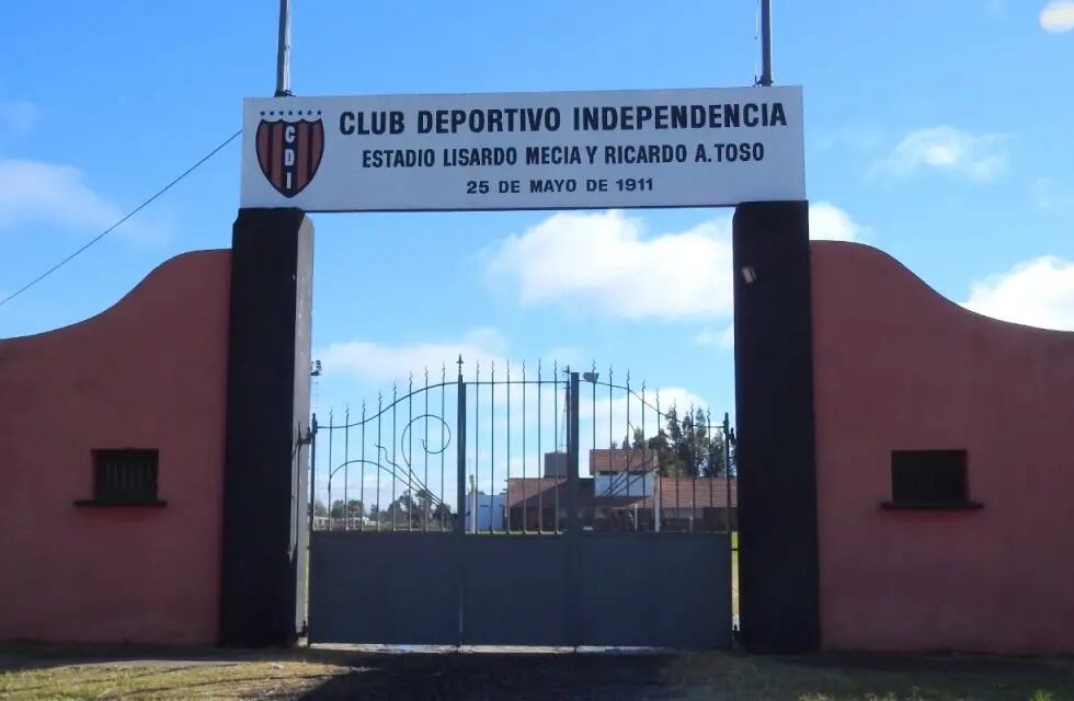 En el día de su aniversario el Club Deportivo Independencia habilitó el primer vestuario para árbitros mujeres.
