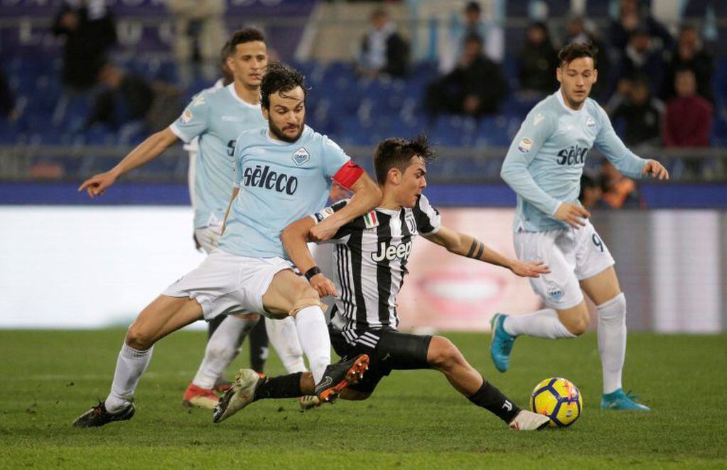 Soccer Football - Serie A - Lazio vs Juventus - Stadio Olimpico, Rome, Italy - March 3, 2018   Juventus’ Paulo Dybala scores their first goal   REUTERS/Max Rossi