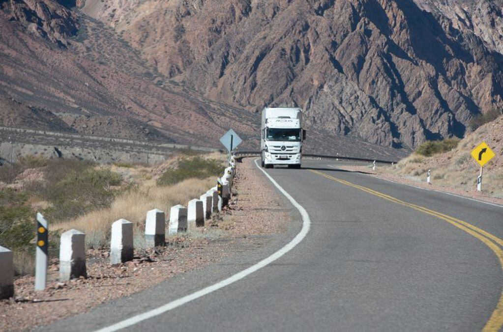 Monitoreo a camioneros. Foto: Gobierno de Mendoza.
