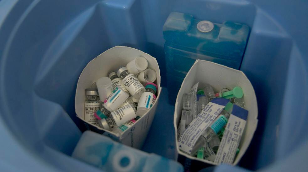Vacunas (Foto: Orlando Pelichotti / Los Andes)