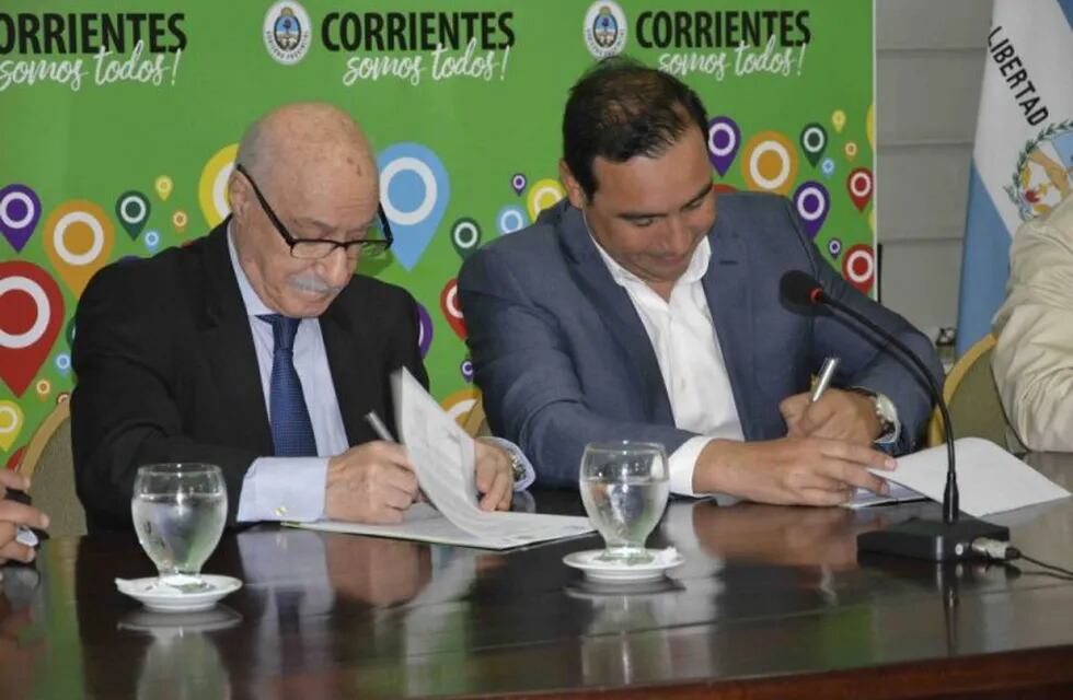 Valdés firmó un acuerdo con el Consejo Federal de Inversiones. (Foto: Época)