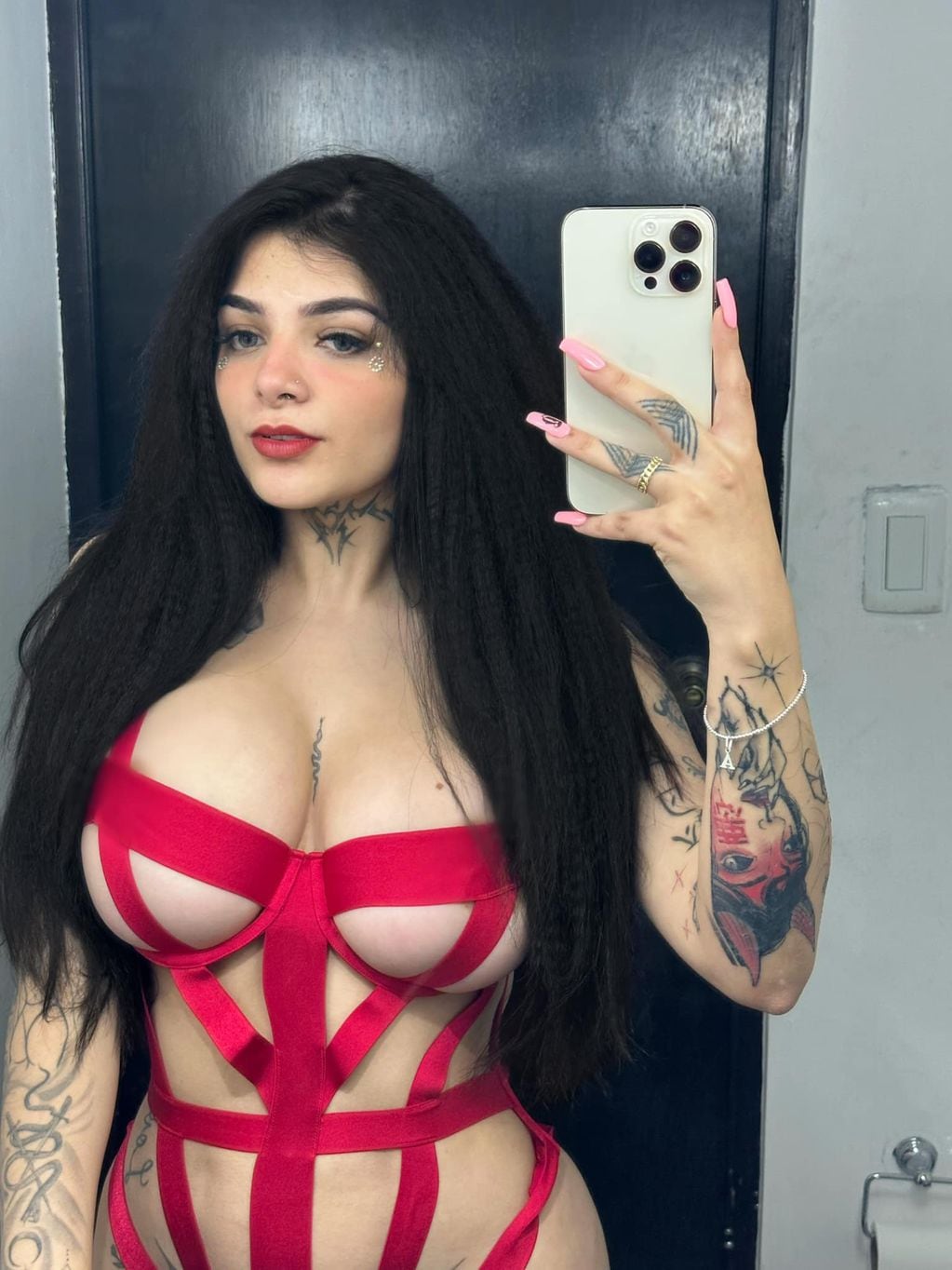 El Sexy Body De Karely Ruiz Que Mostró Todo