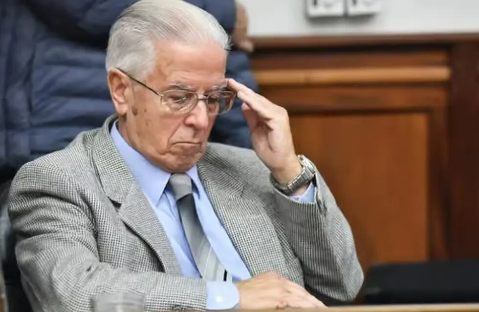 Gustavo Rivas - abogado acusado por abuso y corrupción de menores.