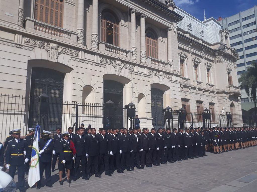 Primera promoción de policías interculturales de Latinoamérica