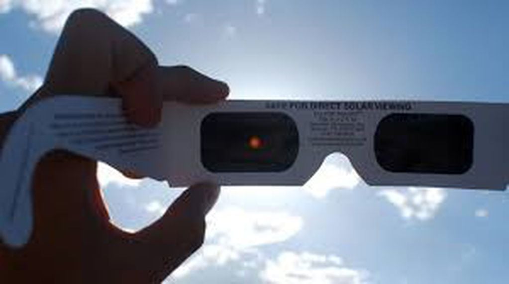 Lentes para el eclipse (Foto: archivo)