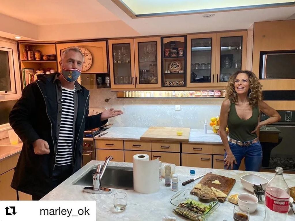 Iliana presentó su cocina en entrevista con Marley