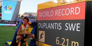 Armand Duplantis salto con garrocha Mundial de Atletismo