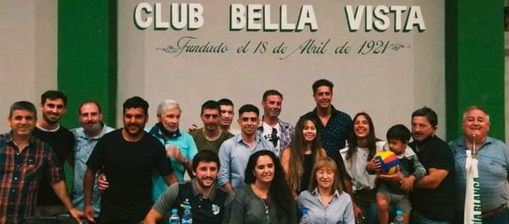 Comisión directiva de Bella Vista que preside Emilia Dervis (Foto: Club Bella Vista)