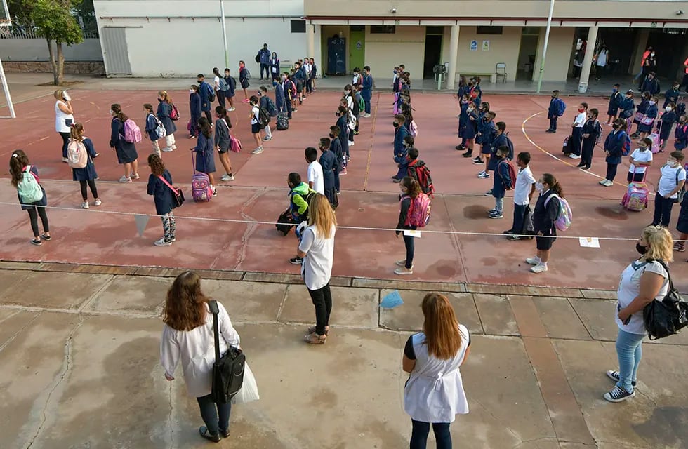 Los docentes mendocinos, entre los que menos cobran del país. Foto ilustrativa Orlando Pelichotti/ Los Andes.