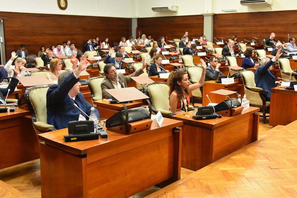 La Cámara de Diputados de Jujuy concretó este miércoles su primera sesión extraordinaria del año, segunda del periodo extraordinario.