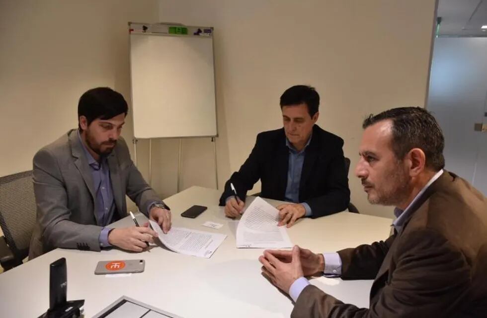 DOSEP firmó un convenio con el Instituto Oulton de Córdoba