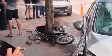Córdoba: persiguió y atropelló con su auto a motochorros que asaltaron a su esposa embarazada.