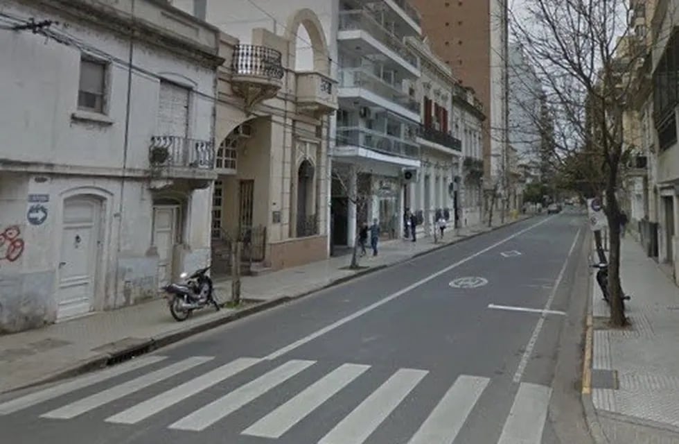 Laprida 1500: encontraron a un hombre sin vida en la terraza de un edificio céntrico. (Street View)