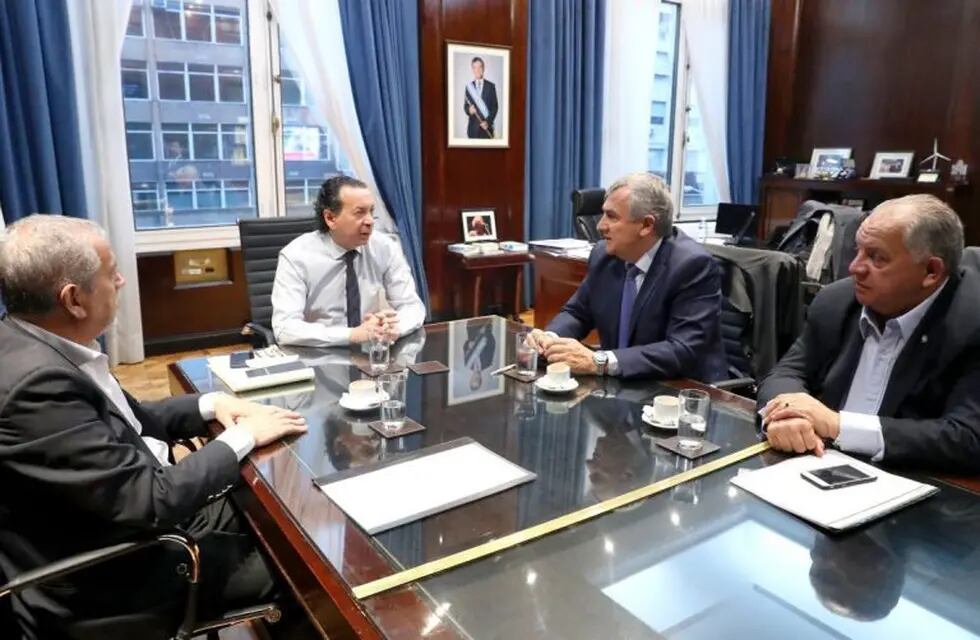 Dante Sica con la comitiva del Gobierno de Jujuy