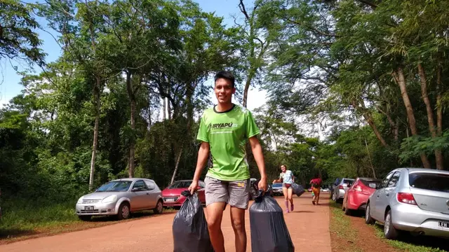 Se concretó la primera carrera plogging denominada  "el desafío espera tu huella" en Puerto Iguazú