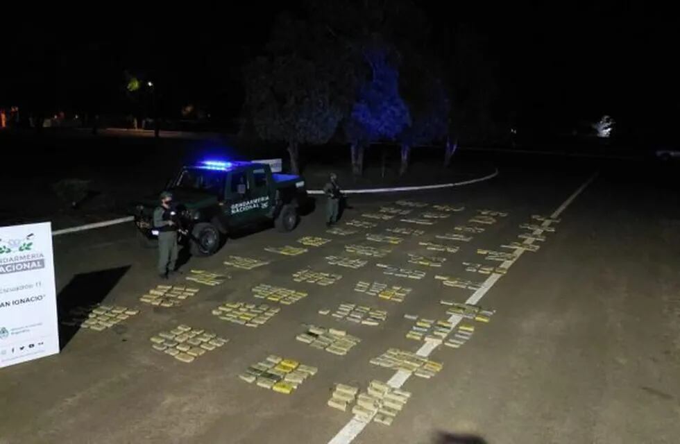 Efectivos de Gendarmería Nacional incautaron media tonelada de marihuana en General Urquiza.