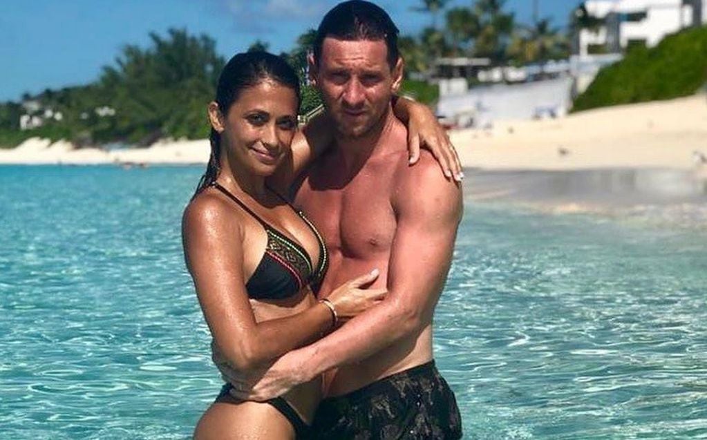 Lionel Messi y Antonela Roccuzzo en Antigua y Barbuda de vacaciones\u002E (Instagram)