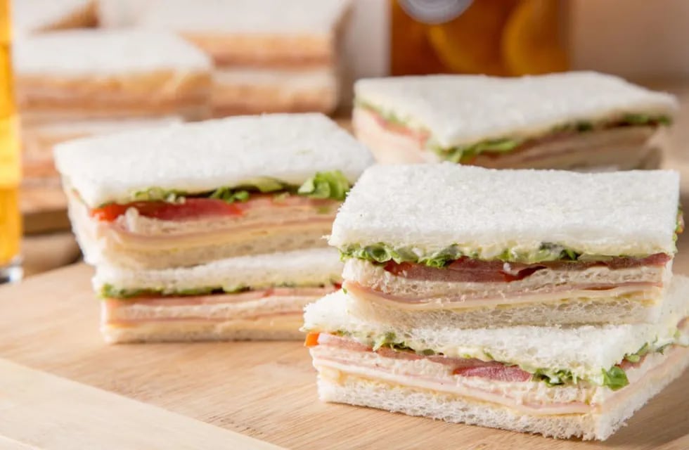 El sándwich de miga es argentino.