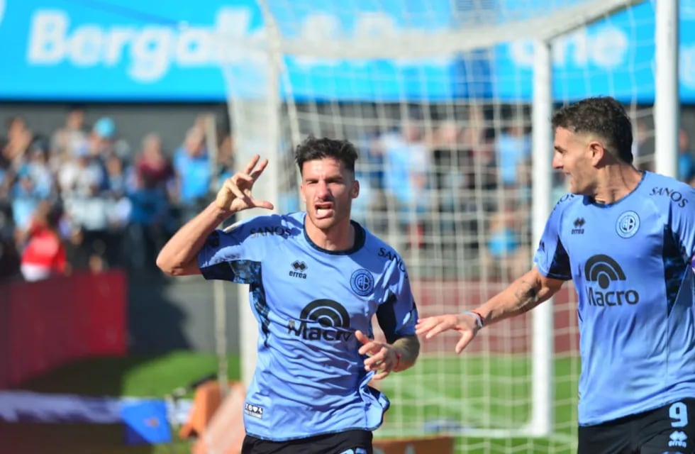 Guillermo Pereira y Pablo Vegetti, los socios del gol en el último triunfo de Belgrano (José Gabriel Hernández / La Voz).