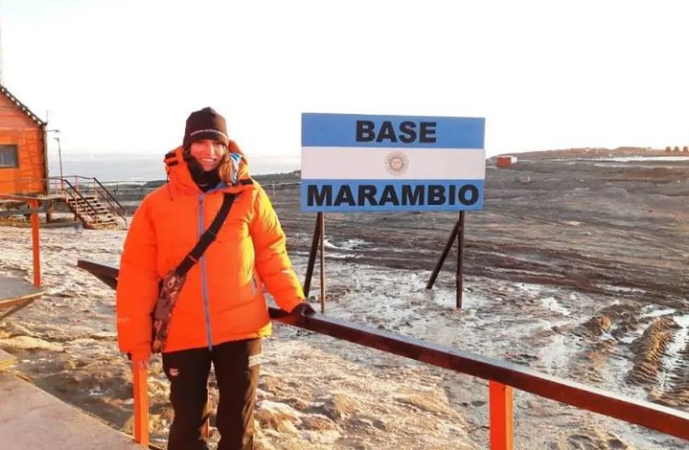 María Alejandra Sosa se encuentra en el continente blanco realizando investigaciones sobre fósiles de pingüinos.