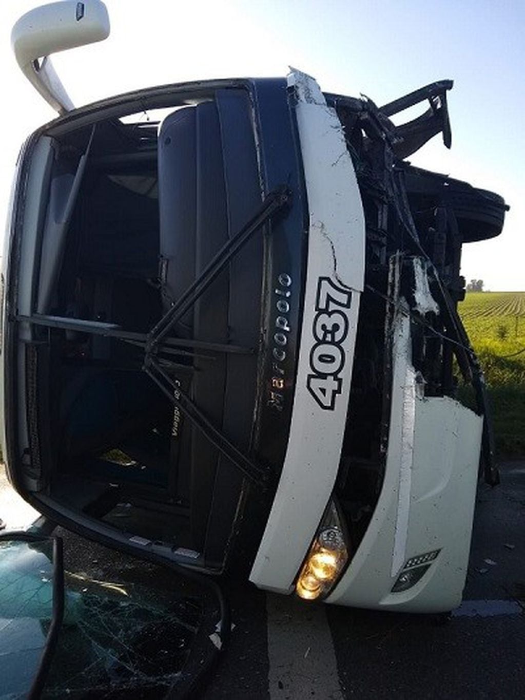 El accidente ocurrió este domingo por la mañana en la ruta 33. (@Luciano434)