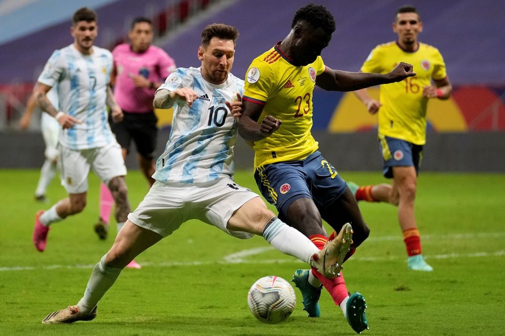 Argentina y Colombia se vuelven a ver las caras en la Copa América (AP)