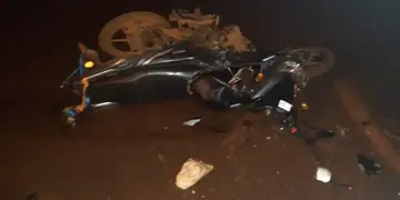 Accidente de tránsito en Oberá: un motociclista resultó herido tras un choque con un auto