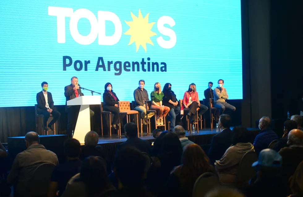 E Frente de Todos en Córdoba apoyó a Cristina Fernández de Kirchner.