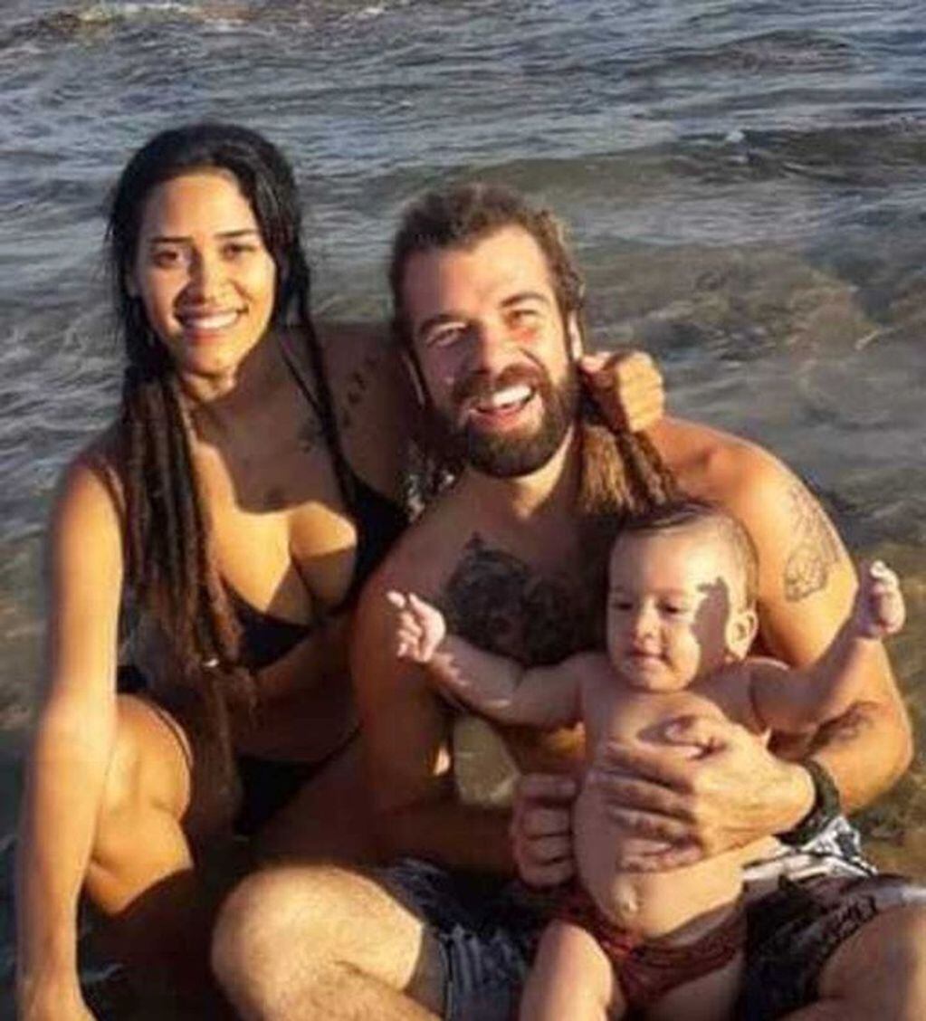 Stella Souza, Hugo Pereira y Sol, la familia que murió en el accidente.