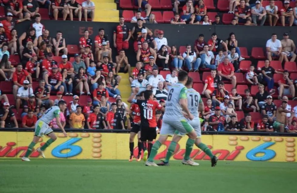 Colón cayó 1 a 0 ante Aldosivi en Santa Fe (@clubaldosivi)