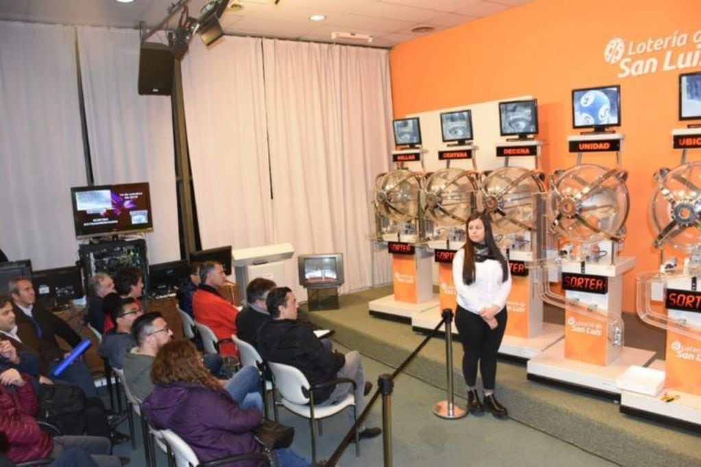 Sorteo del orden para la BUP en San Luis. Foto: El Diario de la República.