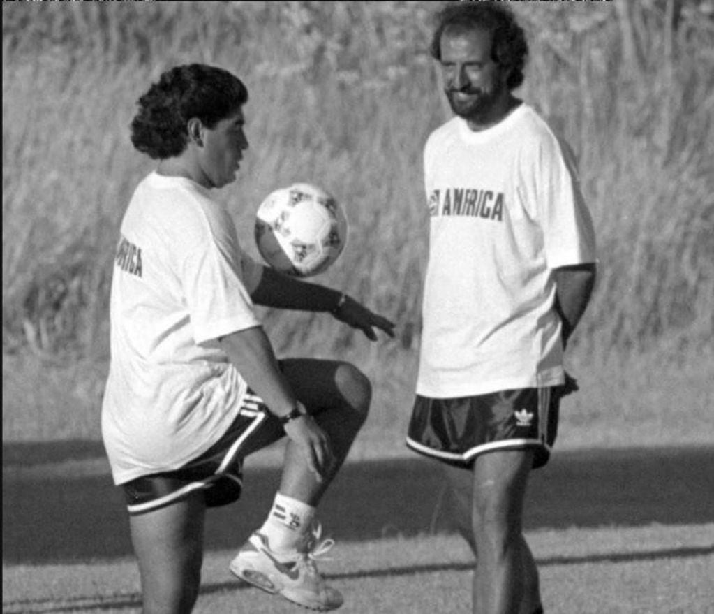 Diego Maradona y Carlos Fren.