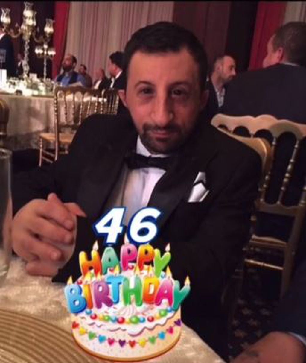 El famoso tiktoker Koksal Baba, alias "Nadie", festejó su cumpleaños número 46.