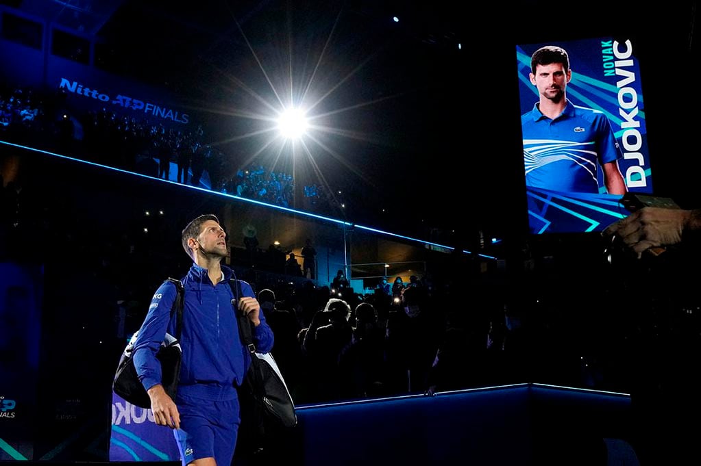 Novak Djokovic aguarda por ver de qué forma se resolverá su situación 
