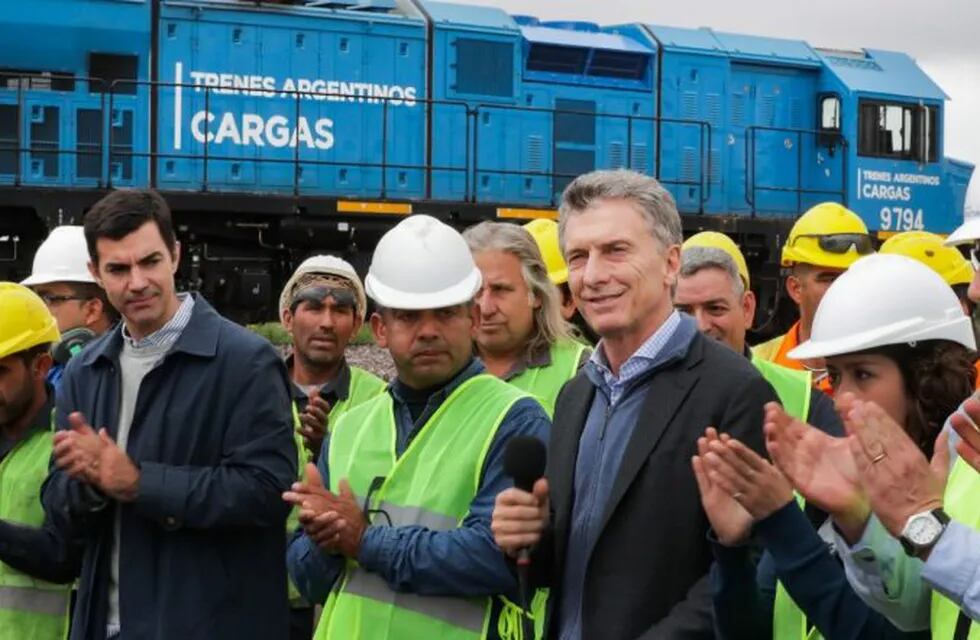 El presidente Mauricio Macri viajó a Salta para inaugurar vías del tren Belgrano Cargas. (Presidencia)