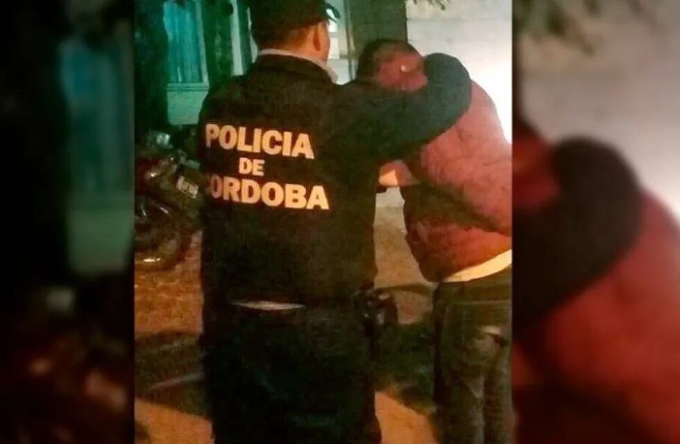 El sujeto detenido es de Huinca Renancó pero vive desde hace un tiempo en Río Cuarto. (Foto Policía de Córdoba)