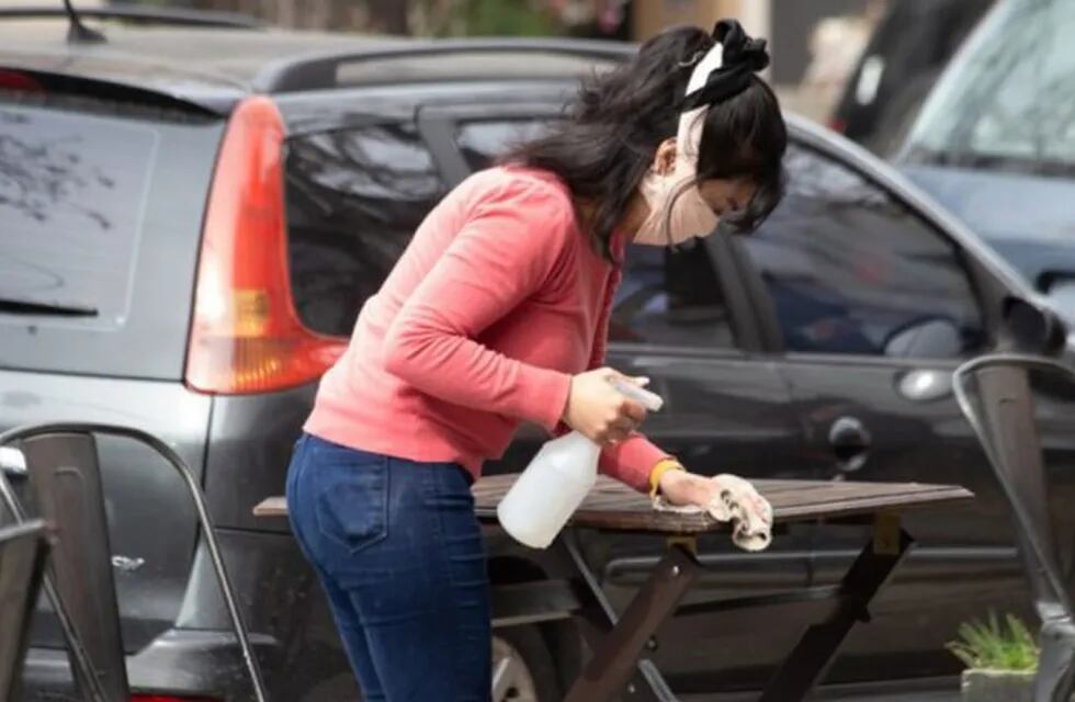 Recomendaciones para locales gastronómicos con mesas en las veredas. (Foto: Prensa GCBA)