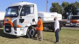 Presentaron camiones, utilitarios y furgones que prestarán el Servicio Municipal de Agua Potable