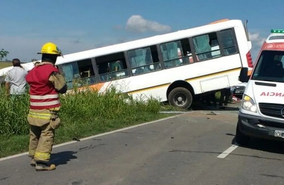 Fatal accidente entre colectivos en la ruta 33 Zavalla - Pu00e9rez