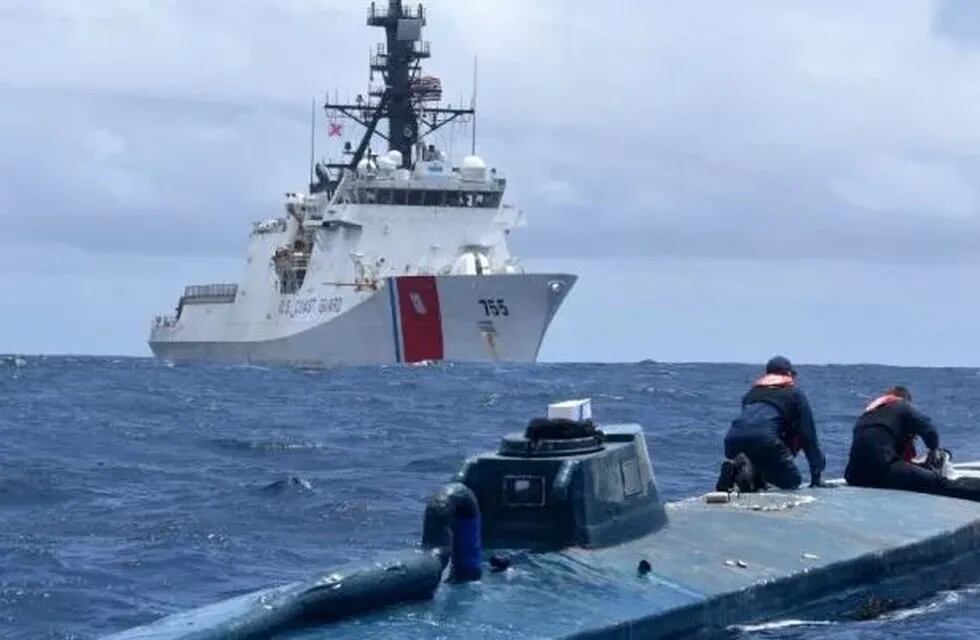 Dramática persecución de un submarino narco en el Pacífico (Foto: web)