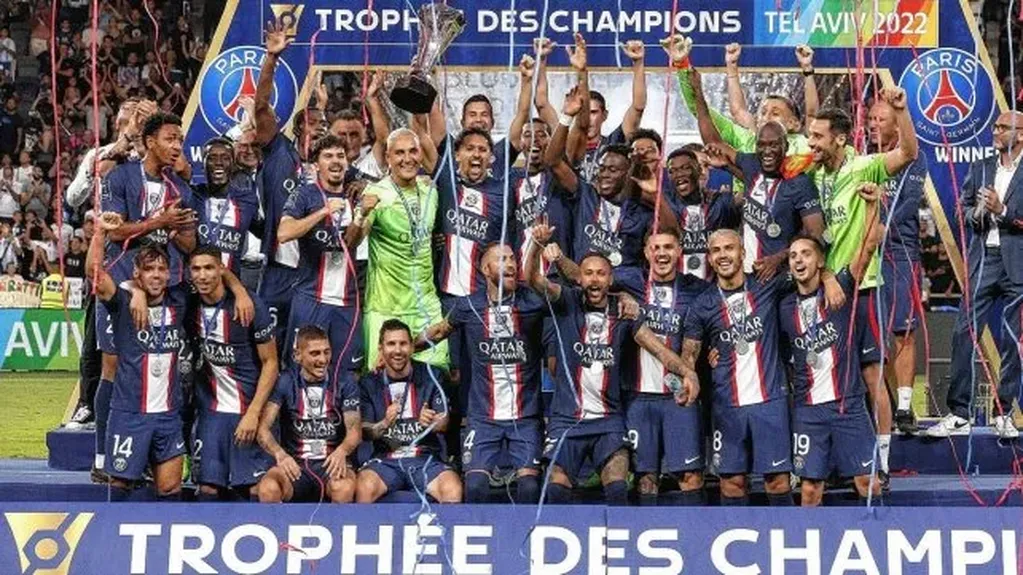 La Supercopa de Francia 2022, el último trofeo que levantó Lionel Messi.