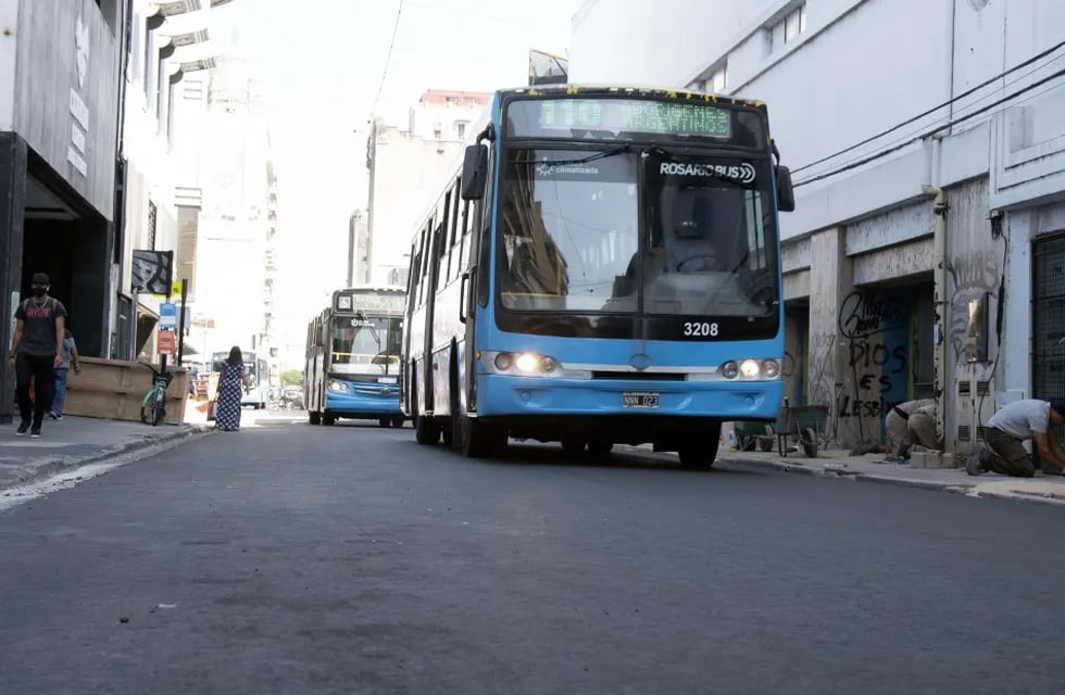 La Municipalidad reabrió la circulación de los coches durante la remodelación del tramo céntrico de calle San Luis.